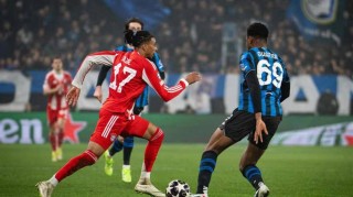 拜仁客场6-1暴揍意甲独苗！欧冠八强已无悬念，球迷：留点面子啊